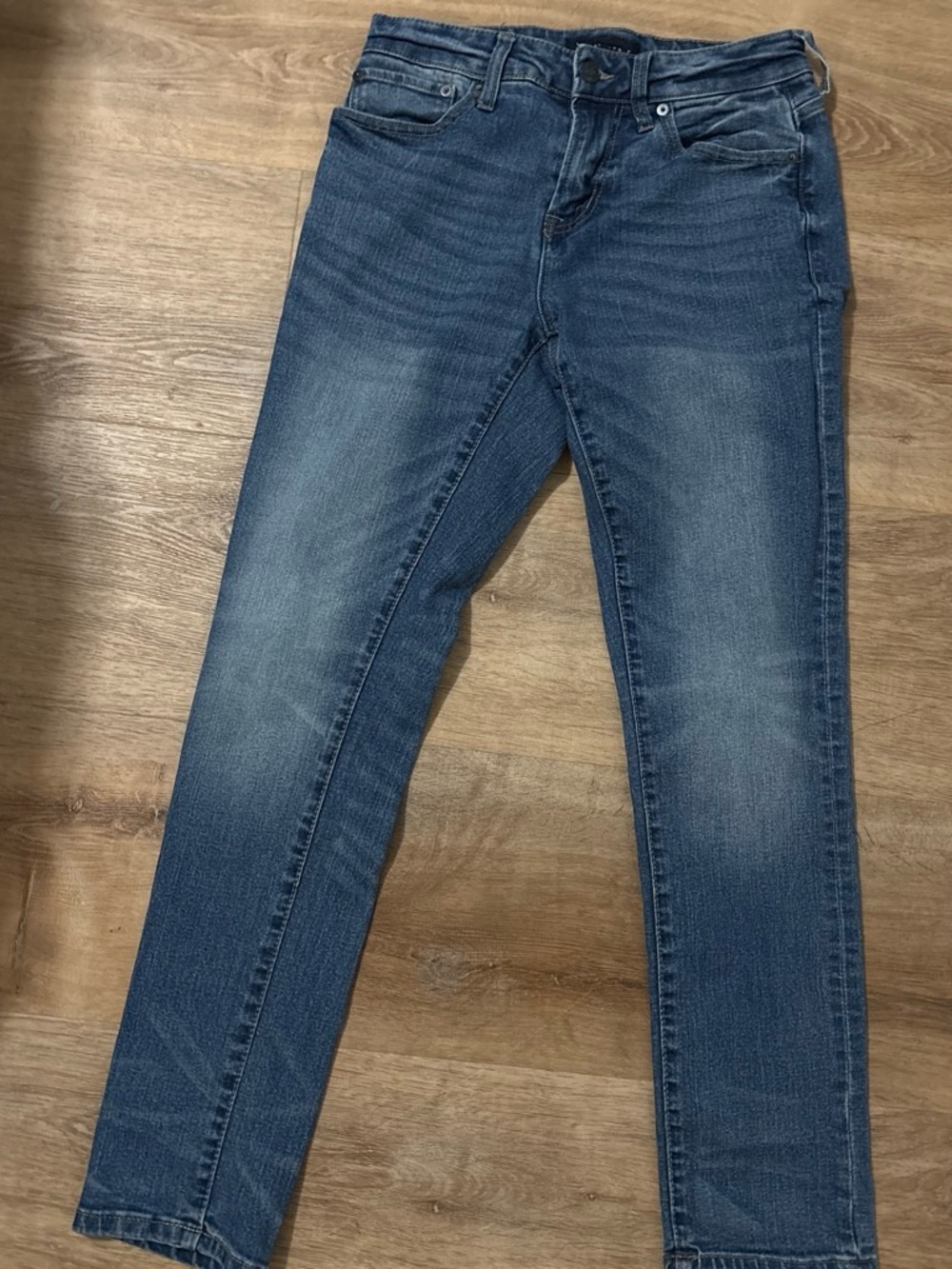 Aeropostale Women's Skinny Jeans in Medium Blue Wash